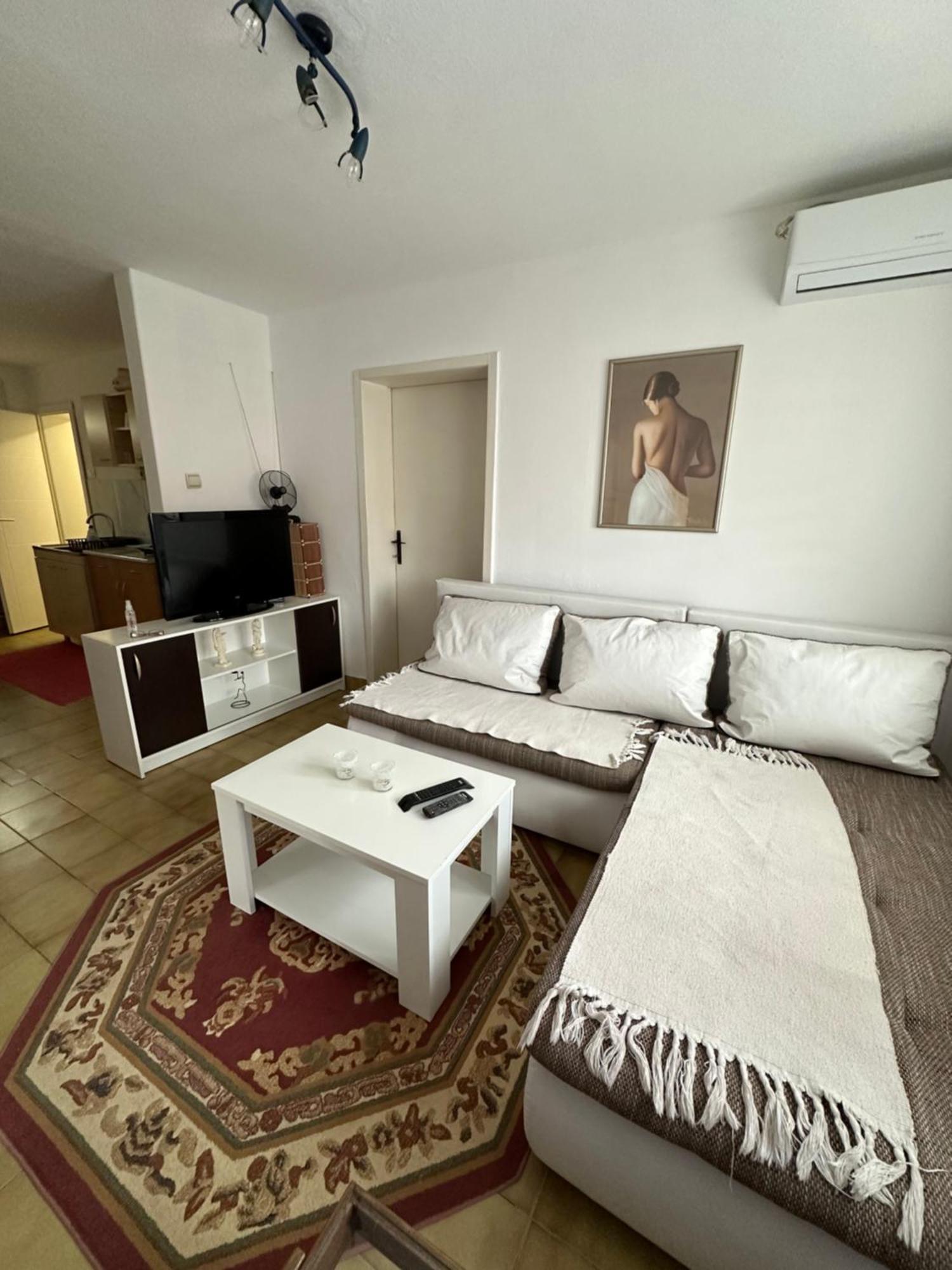 Day & Night Apartment ชูปริยา ภายนอก รูปภาพ
